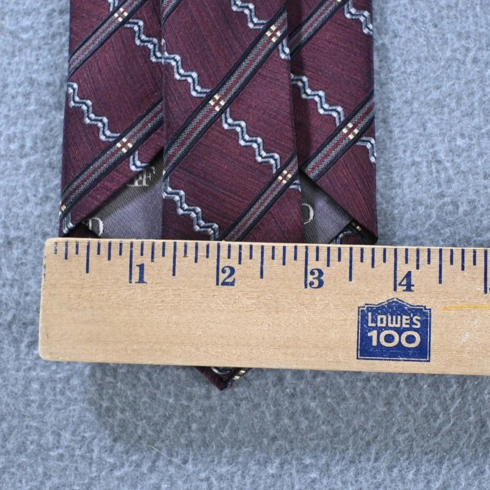Daniel De Fasson Mens Silk Geometric Wavy Stripe Necktie OS Burgundy Silver